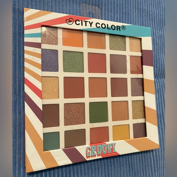 City Color: Groovy Palette - Picture 6 of 6